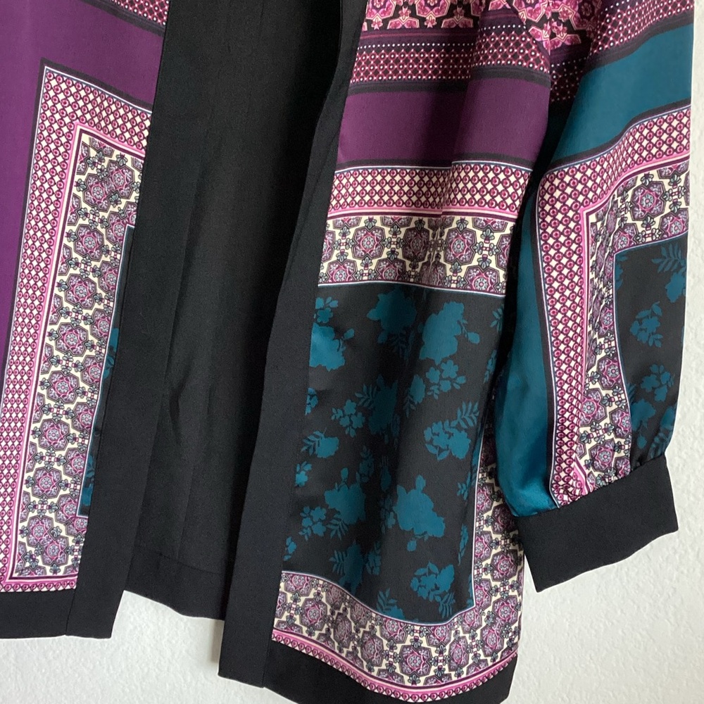 \Chico’s\• Silky Feel Kimono - Picture 4 of 14